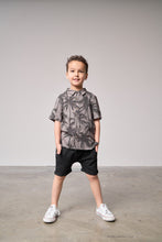 Load image into Gallery viewer, Palm Print Button Up