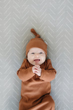 Load image into Gallery viewer, Rust Organic Ribbed Newborn Knot Hat
