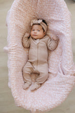 Load image into Gallery viewer, Pale Pink Organic Cotton Ribbed Zipper