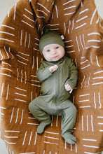 Load image into Gallery viewer, Olive Bamboo Zipper