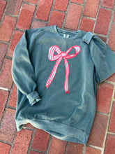 Load image into Gallery viewer, Christmas Bow Sweatshirt (or tshirt / long sleeve)
