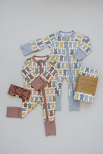 Load image into Gallery viewer, Dusty Rose Bunny Bamboo Zipper