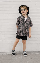 Load image into Gallery viewer, Palm Print Button Up