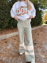 Load image into Gallery viewer, Floral Joy Sweatshirt