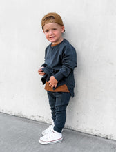Load image into Gallery viewer, Pocket Pullover - Nightfall
