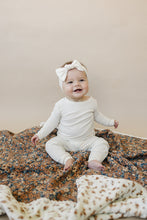 Load image into Gallery viewer, Venetian Floral + Autumn Bloom Lace Muslin Quilt