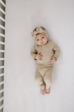 Load image into Gallery viewer, Oatmeal Organic Snap Long Sleeve Ribbed Bodysuit