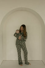 Load image into Gallery viewer, Long Sleeve Women&#39;s Bamboo Pajamas | Santa Checkerboard
