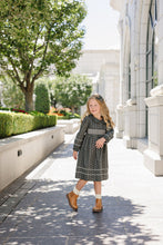 Load image into Gallery viewer, Tulip Smocked Peter Pan Collar Dress