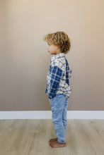 Load image into Gallery viewer, Tate Button Up Shirt