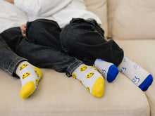 Load image into Gallery viewer, Smiley/Peace Socks 2 Pack