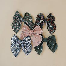 Load image into Gallery viewer, Mebie Baby Hair Bows