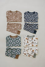 Load image into Gallery viewer, Brown Floral Ribbed Bamboo Cozy Set