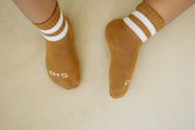Load image into Gallery viewer, Crew Socks 3 Pack