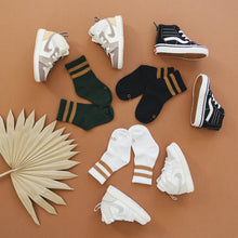 Load image into Gallery viewer, Crew Socks 3 Pack